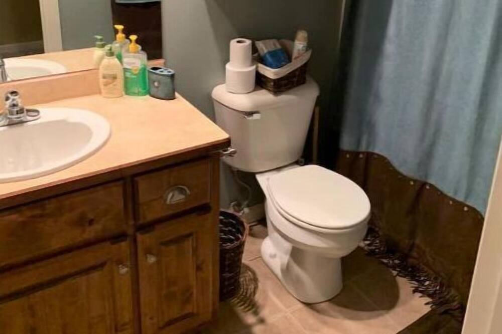 Photo of Bathroom in Cleora