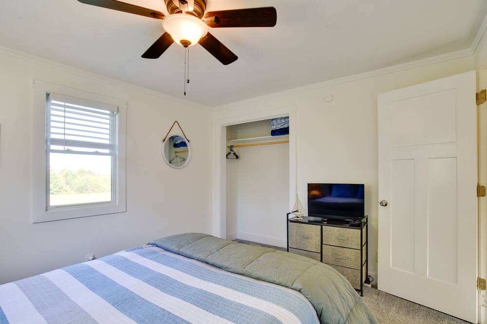 Photo of Bedroom in Hammondsport