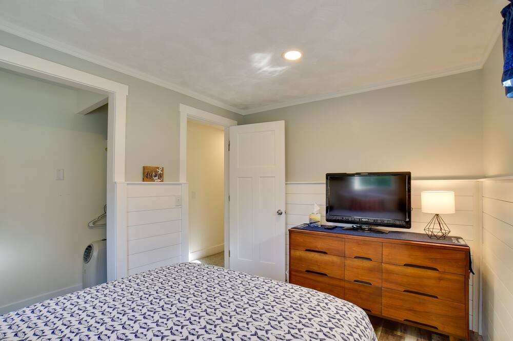 Photo of Bedroom in Hammondsport