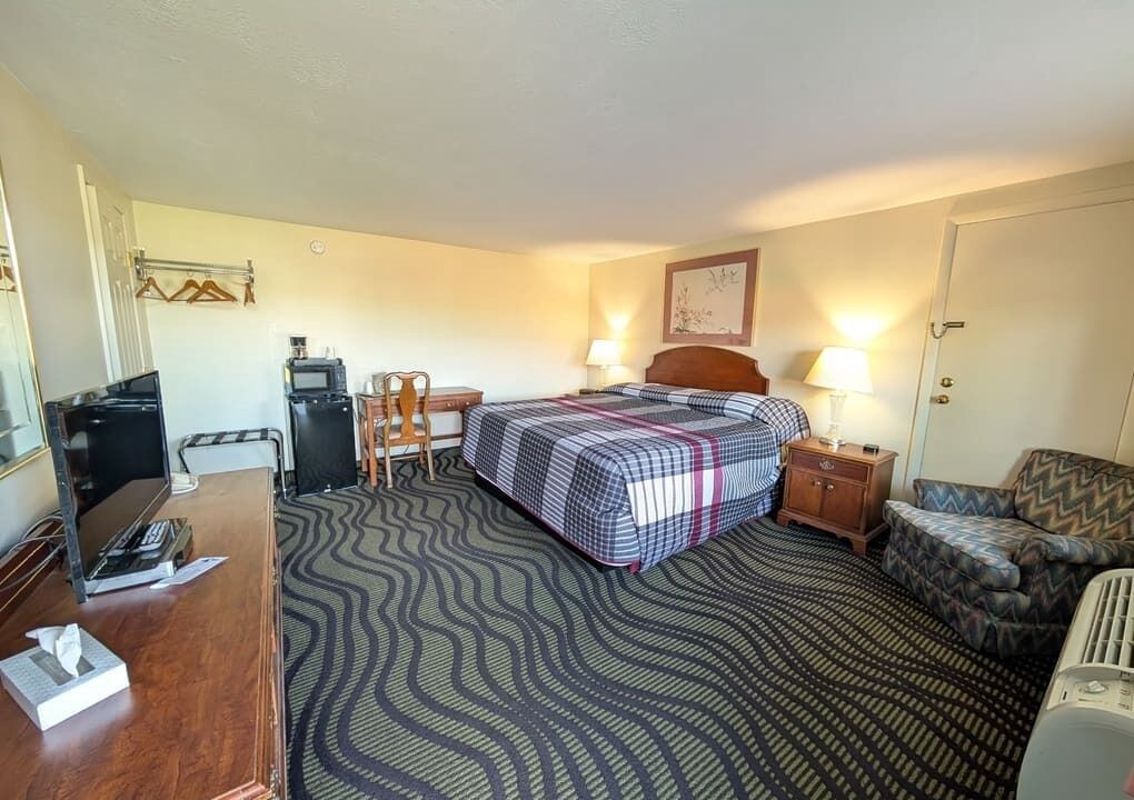Photo of Bedroom in Montour Falls
