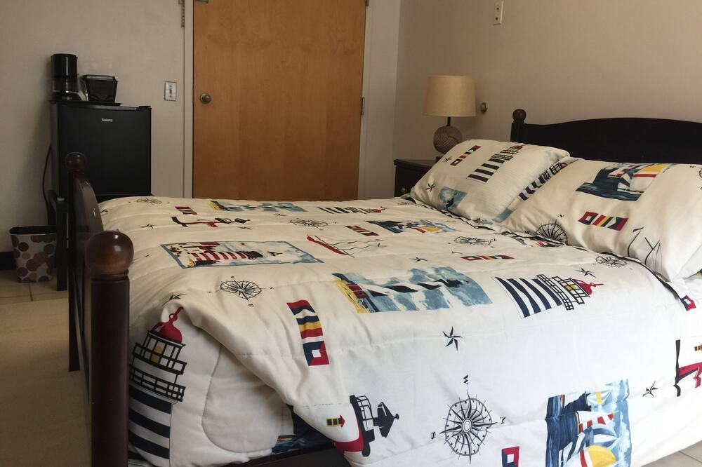 Photo of Bedroom in Ellsworth