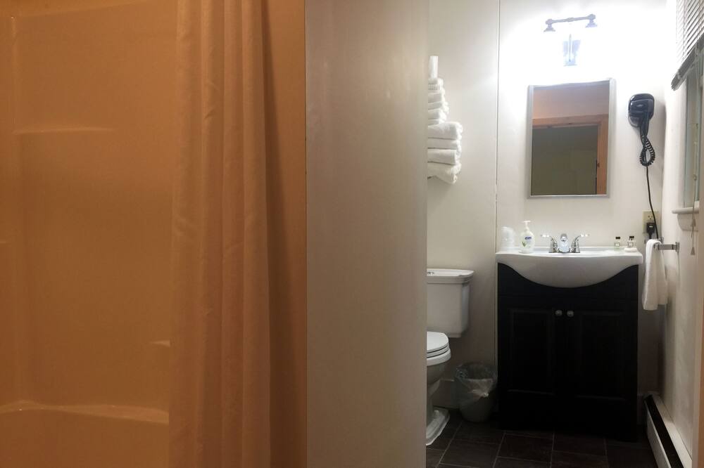 Photo of Bathroom in Ellsworth