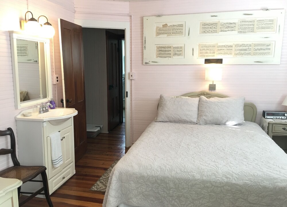 Photo of Bedroom in Chautauqua