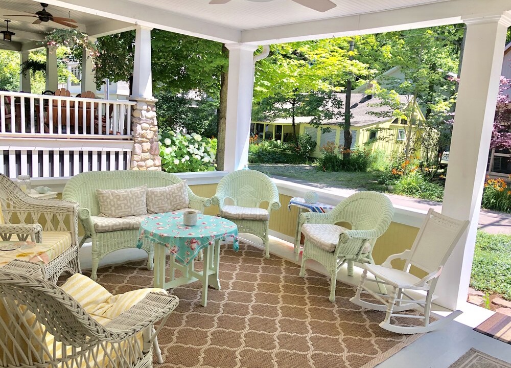 Photo of Patio Balcony in Chautauqua