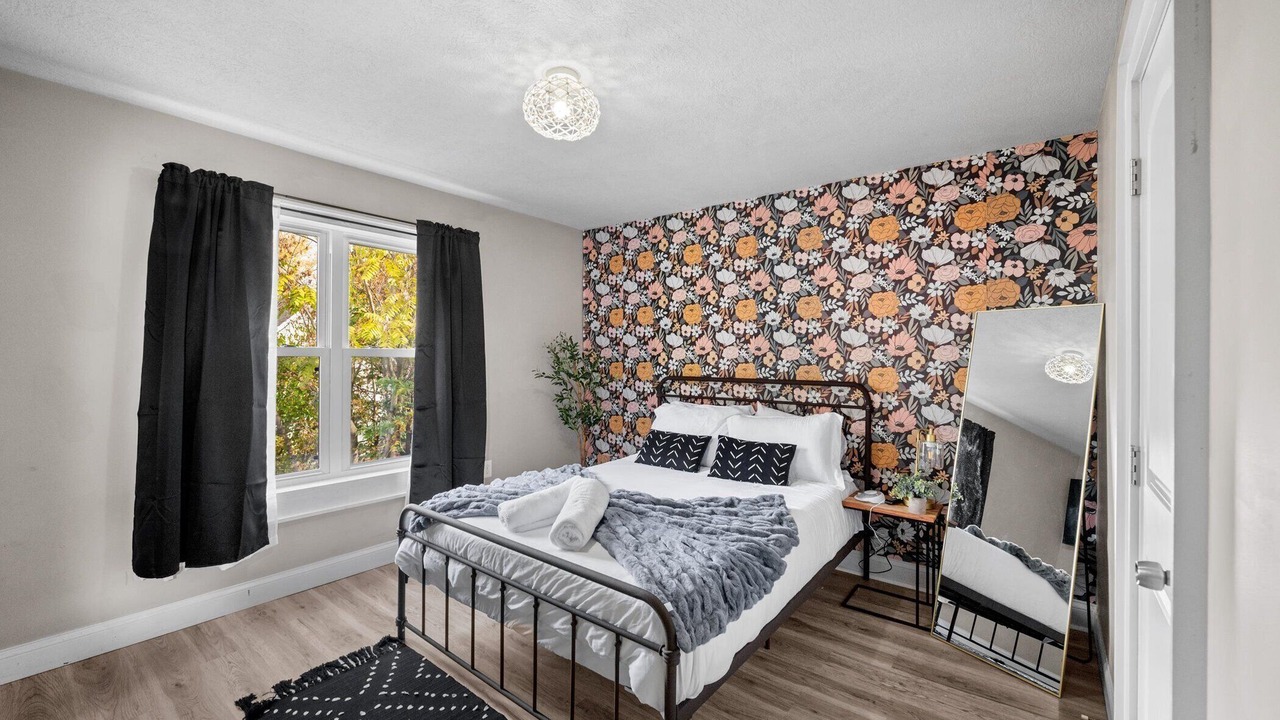 Photo of Bedroom in University District