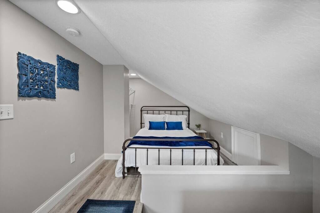 Photo of Bedroom in University District