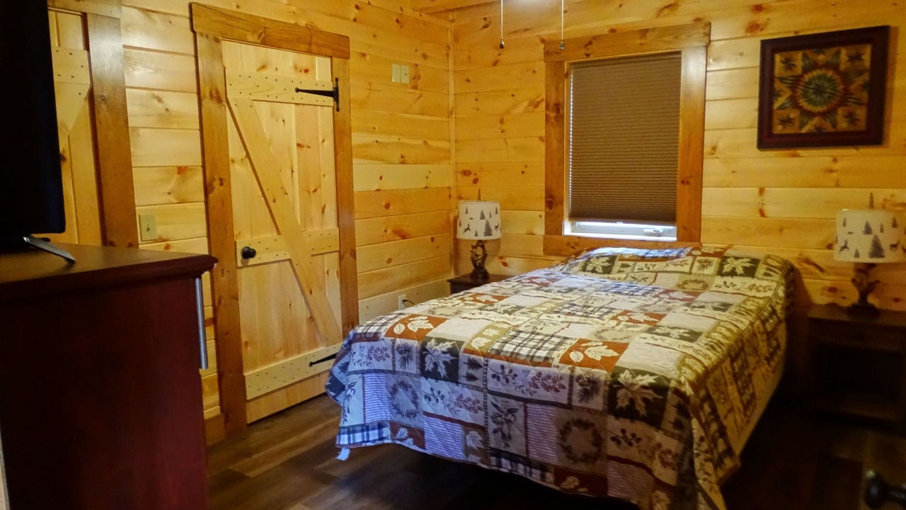 Photo of Bedroom in Saxton
