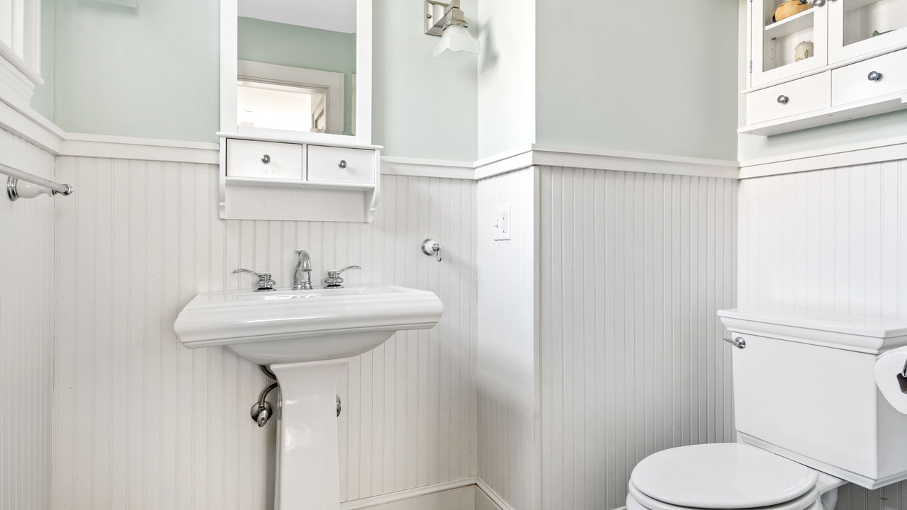 Photo of Bathroom in Pine Point