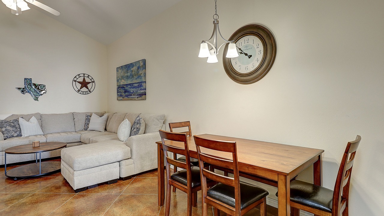 Photo of Livingroom in Corpus Christi