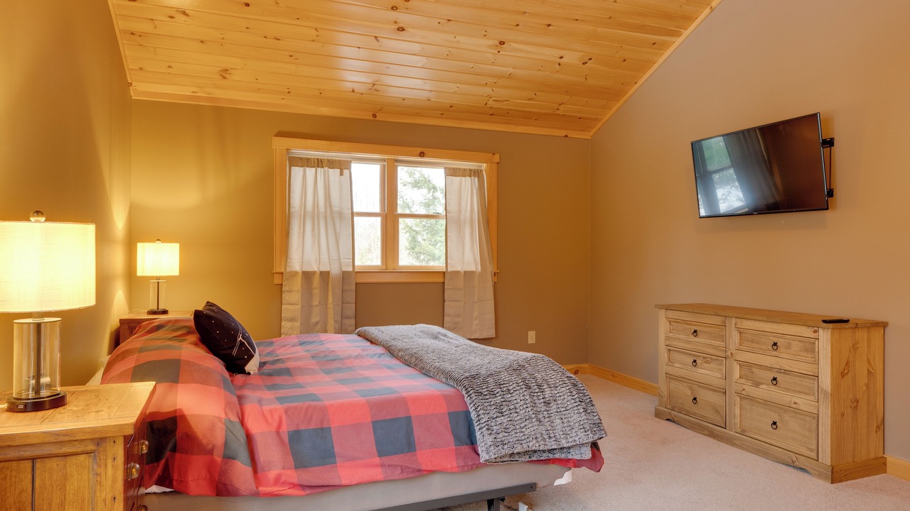 Photo of Bedroom in Bethel