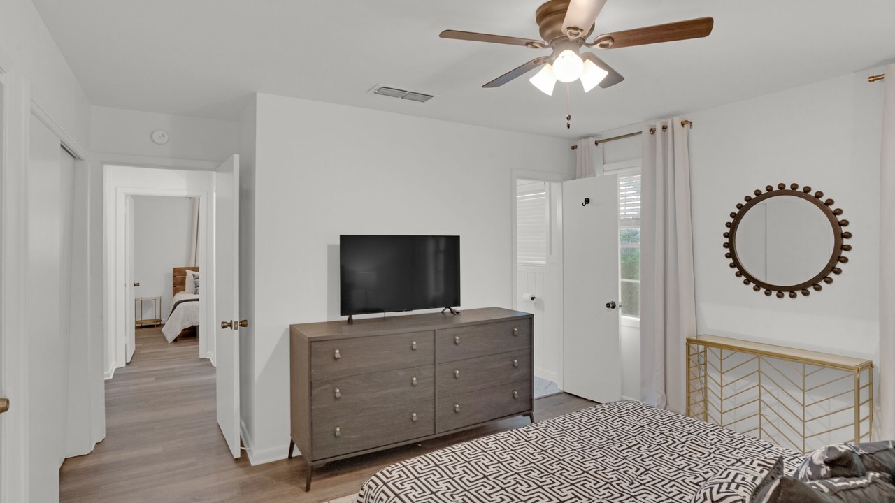 Photo of Bedroom in Broadmoor