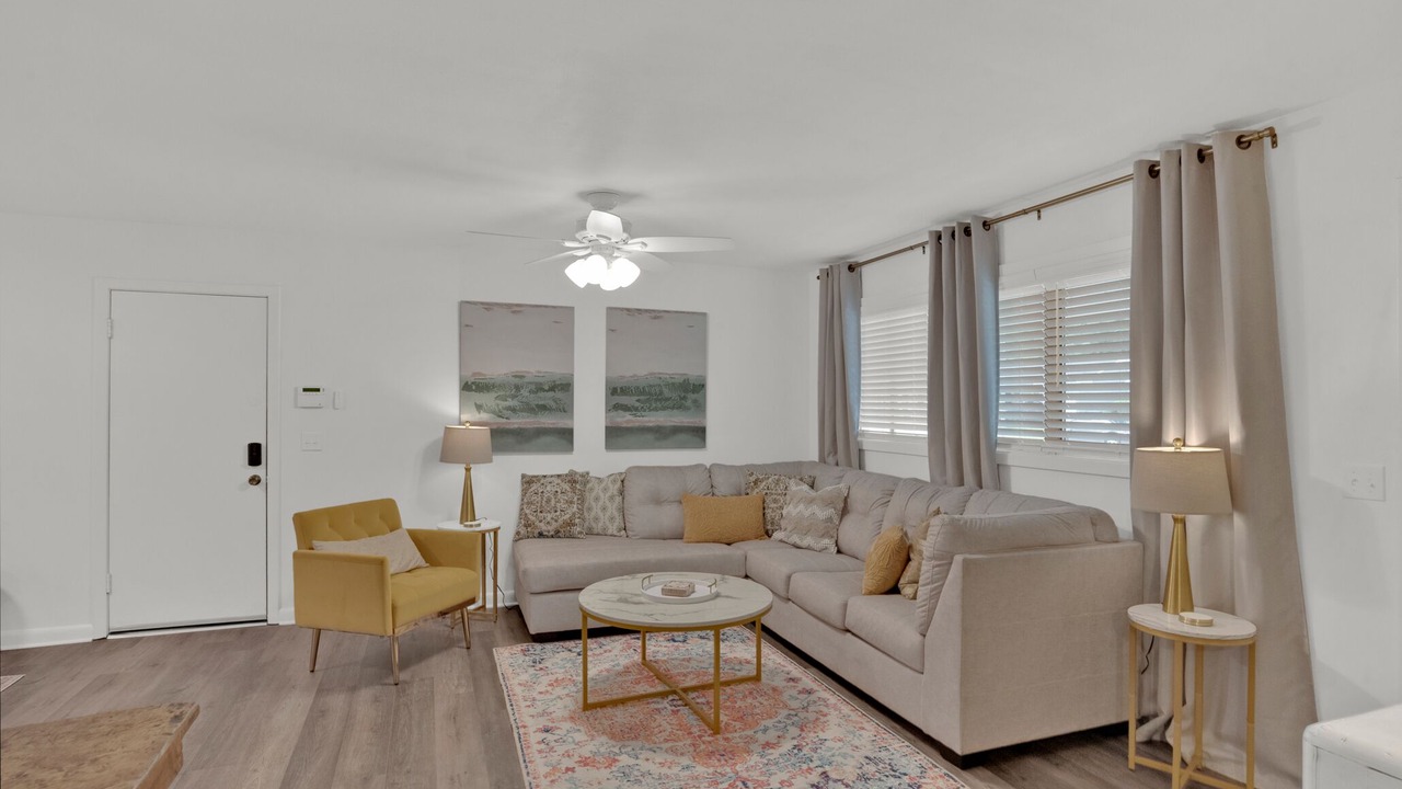 Photo of Livingroom in Broadmoor