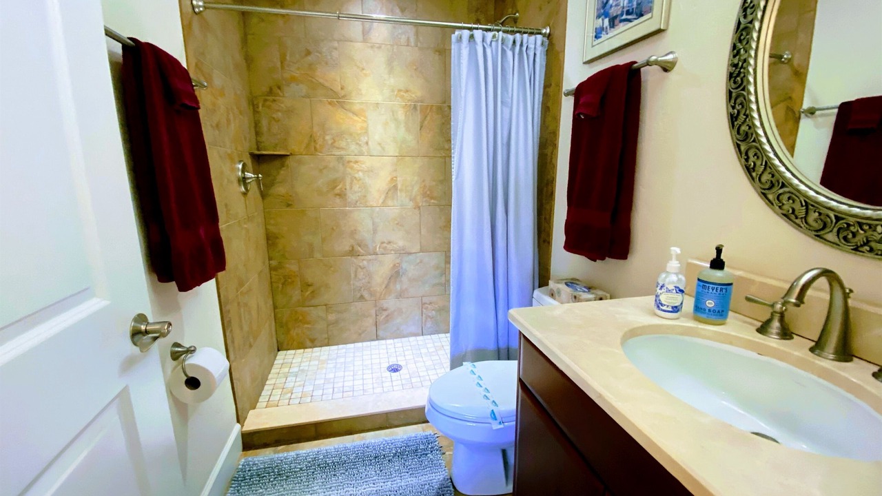 Photo of Bathroom in Laurel Park