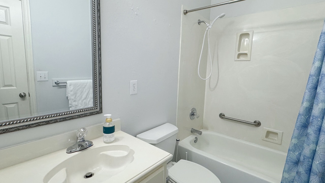 Photo of Bathroom in Murphy
