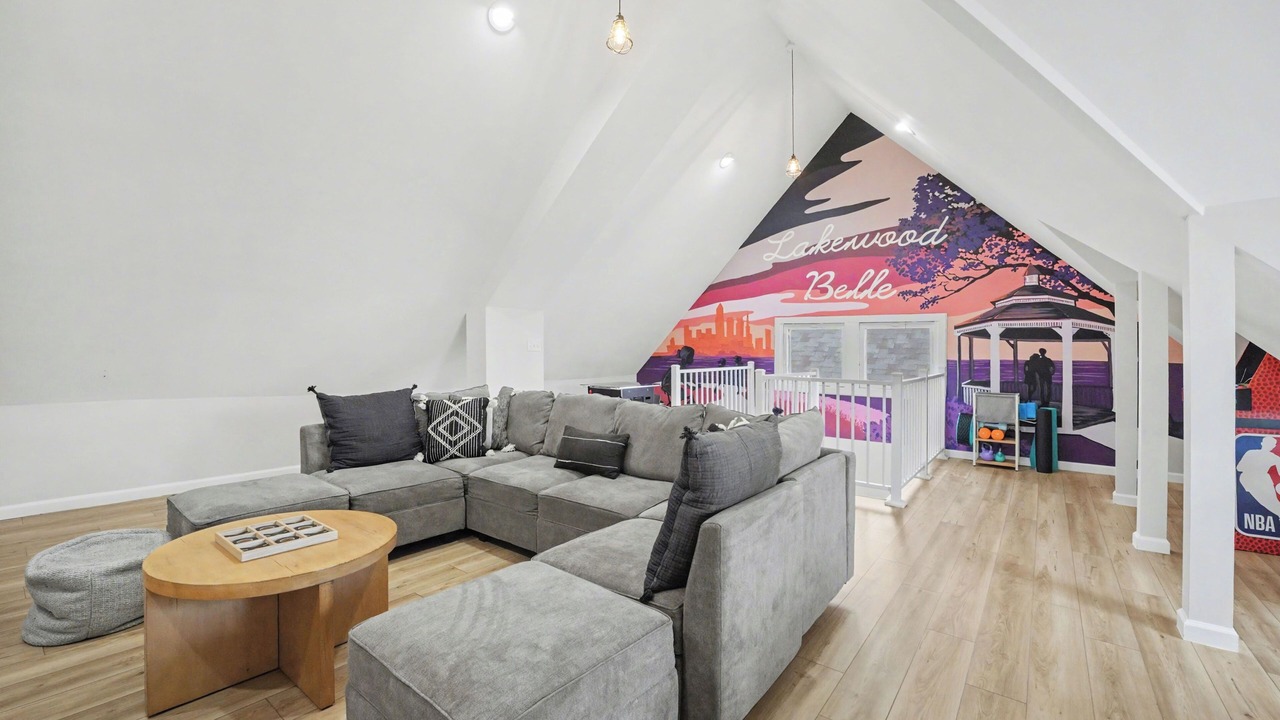 Photo of Livingroom in Edgewater