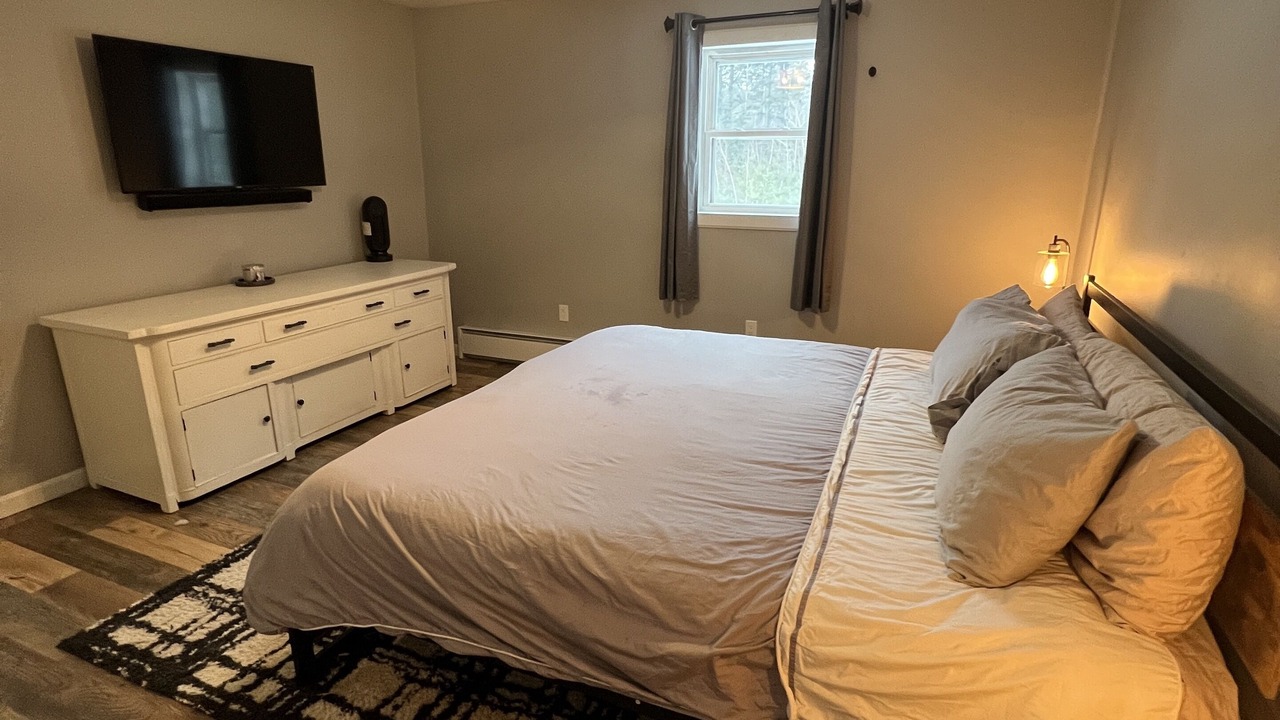 Photo of Bedroom in Eaton Center