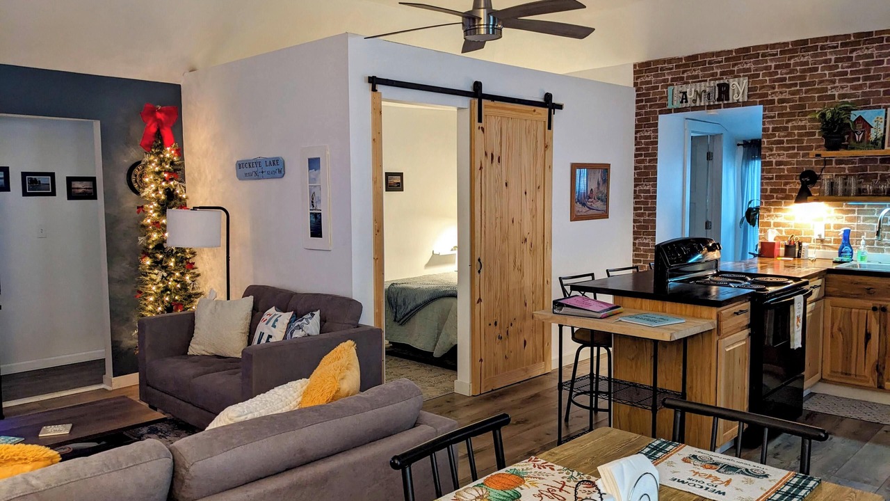 Photo of Livingroom in Buckeye Lake