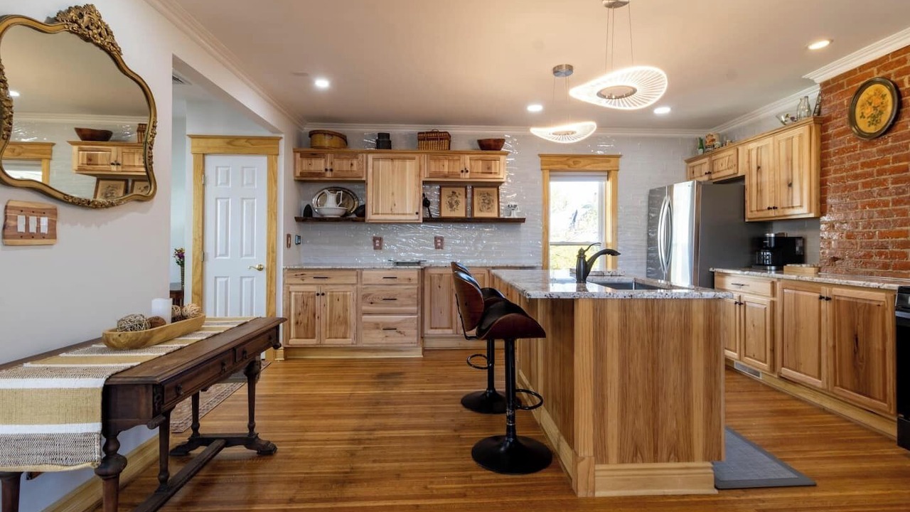 Photo of Kitchen in Front Park