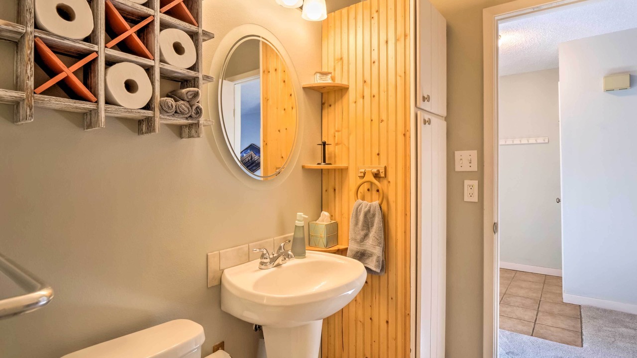 Photo of Bathroom in Summit Cove