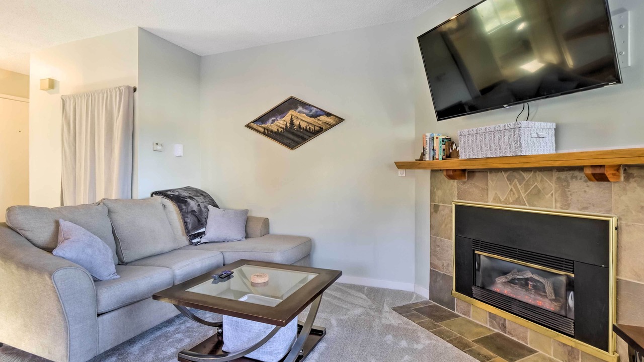 Photo of Bedroom in Summit Cove