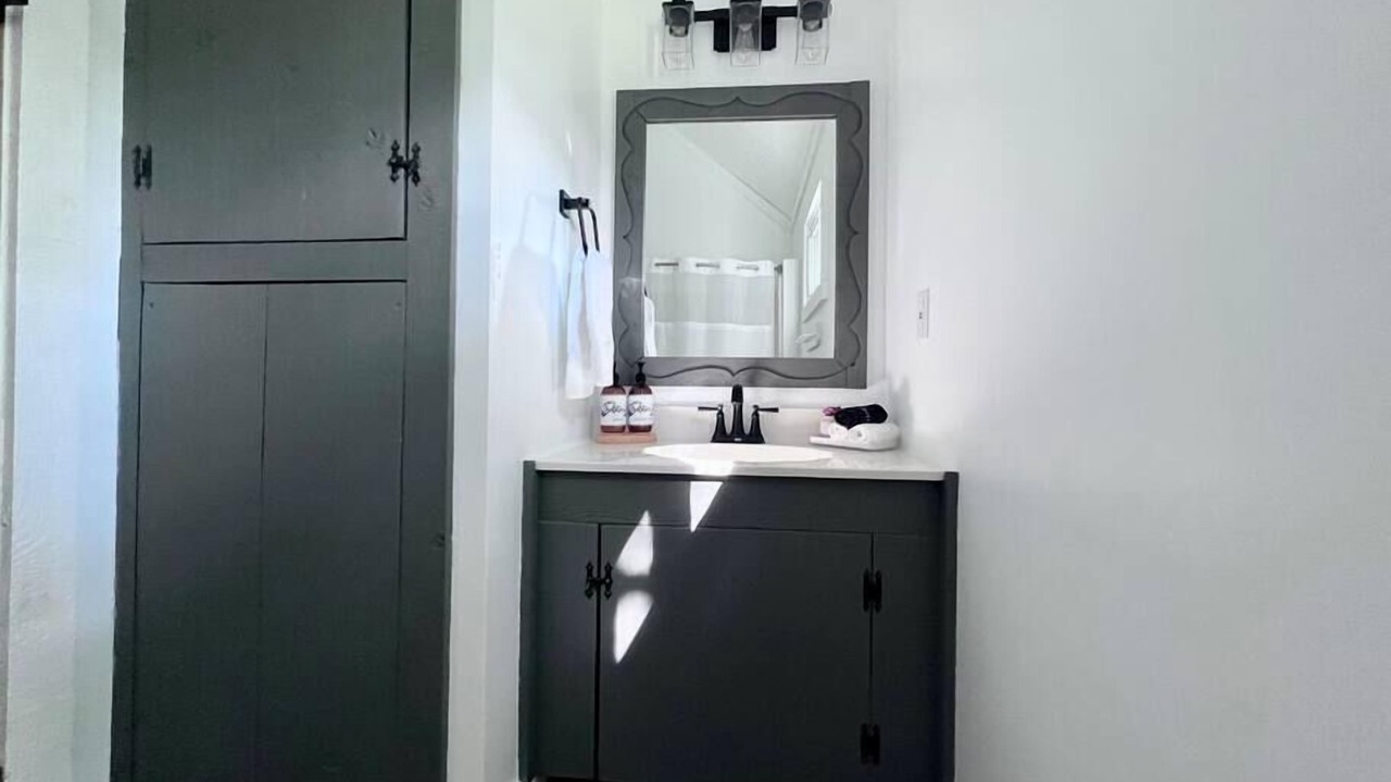 Photo of Bathroom in Conneaut Lakeshore