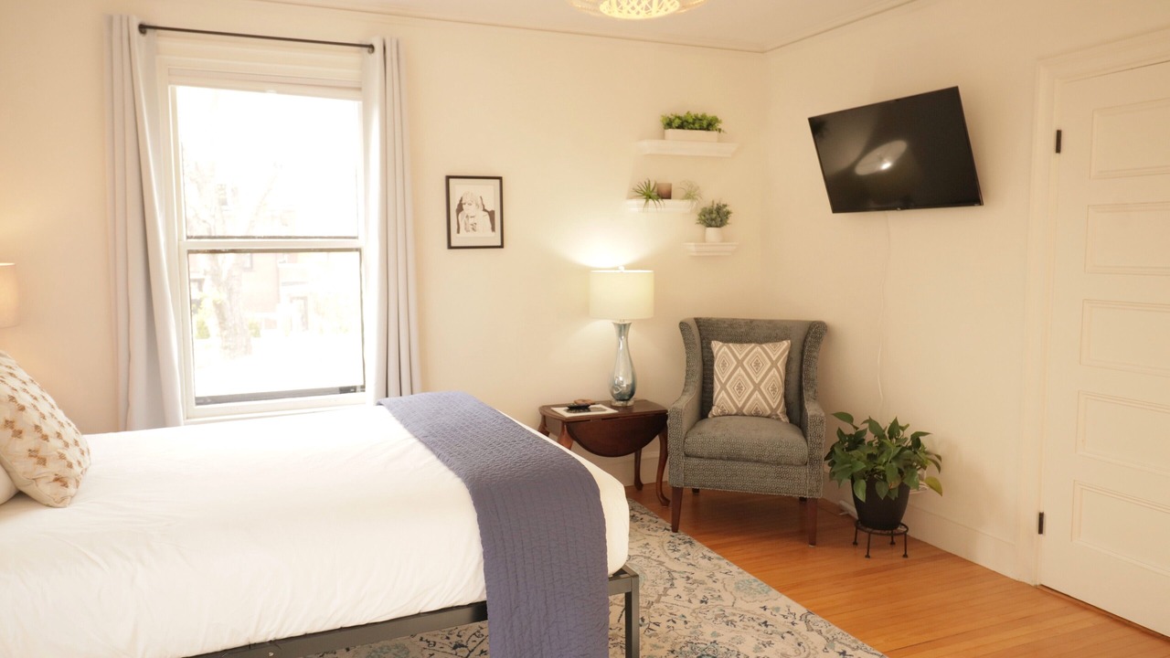 Photo of Bedroom in West End