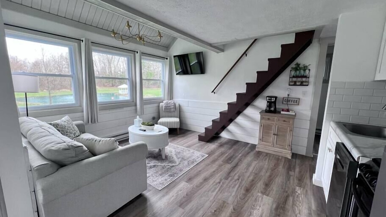 Photo of Livingroom in Conneaut Lakeshore