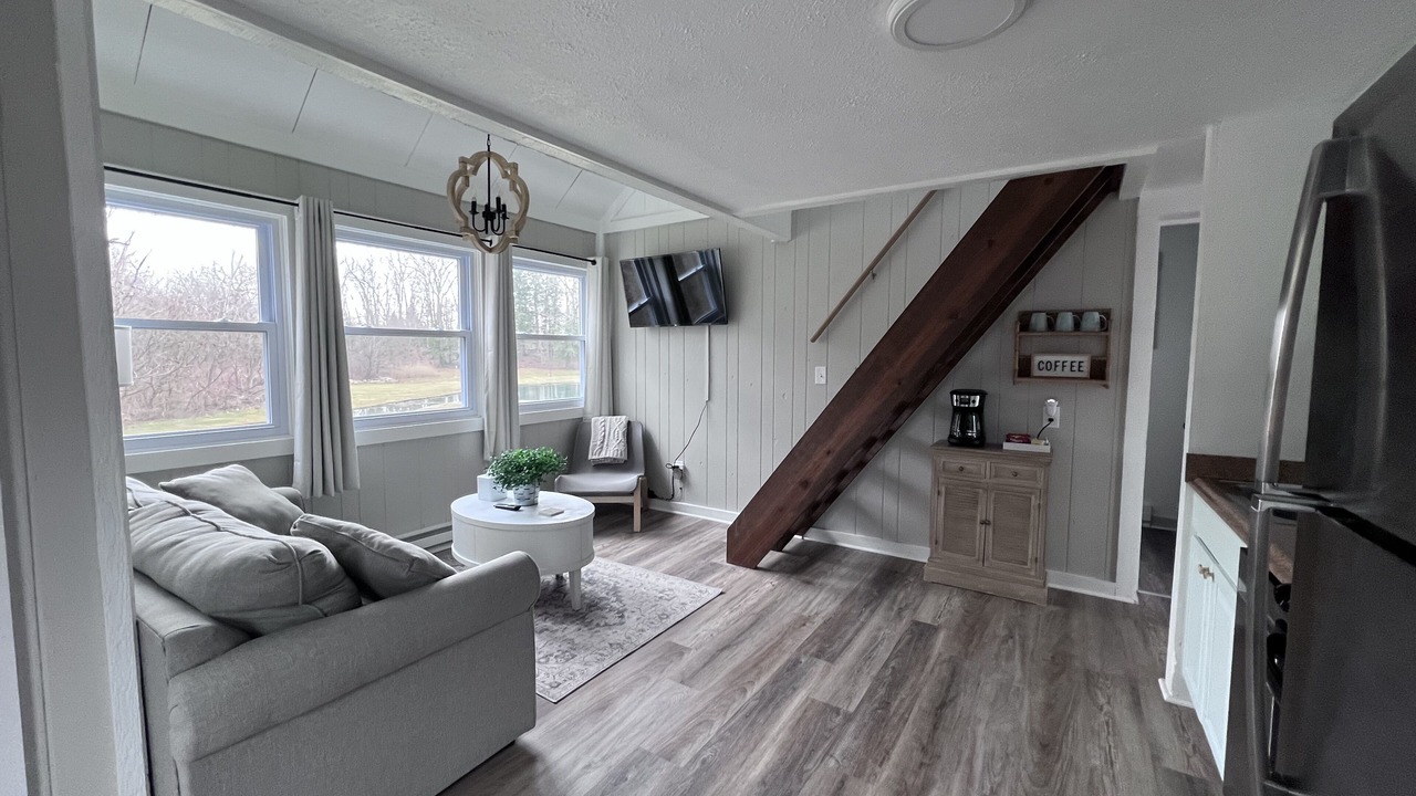 Photo of Livingroom in Conneaut Lakeshore