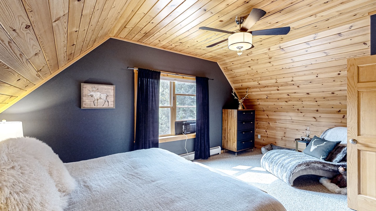 Photo of Bedroom in Rumford Center