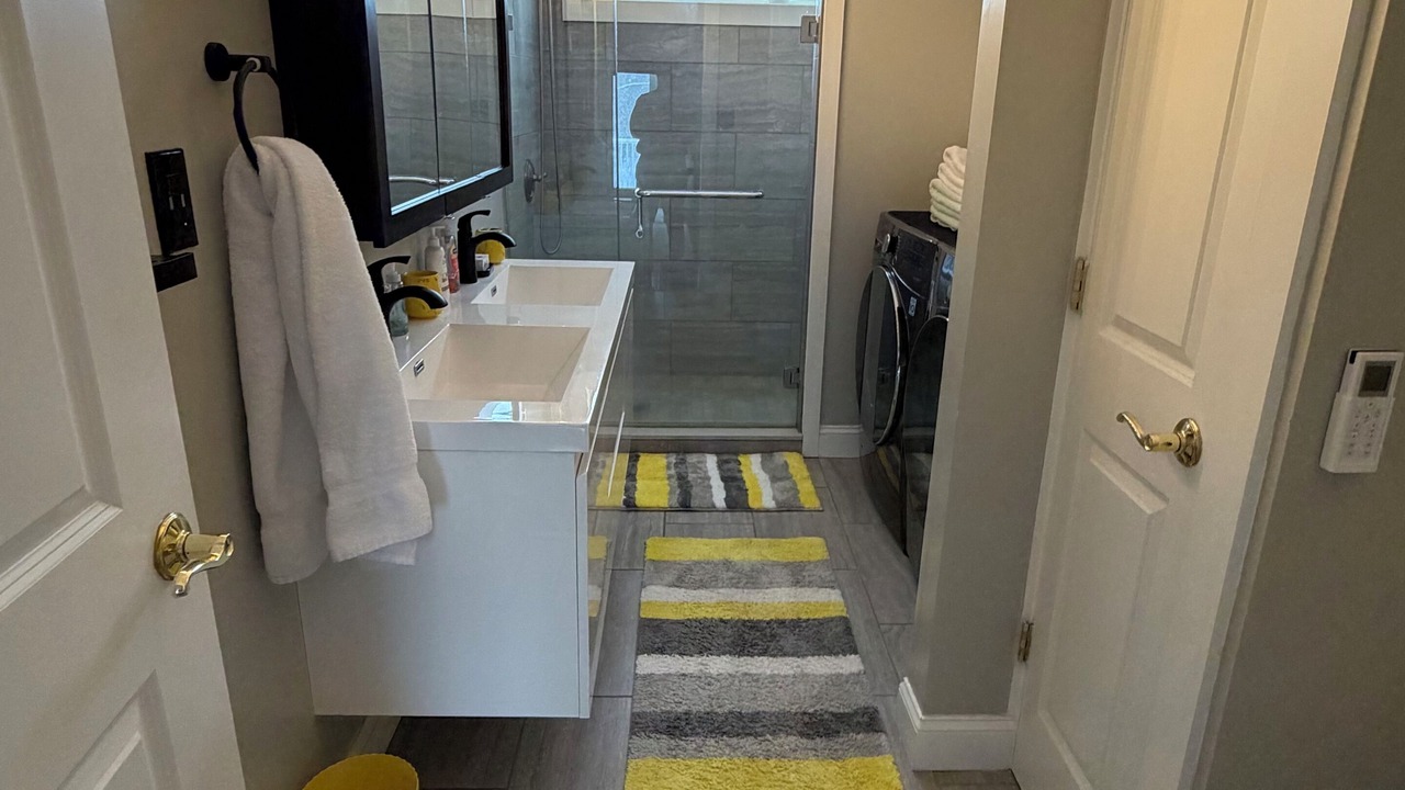 Photo of Bathroom in Center Conway