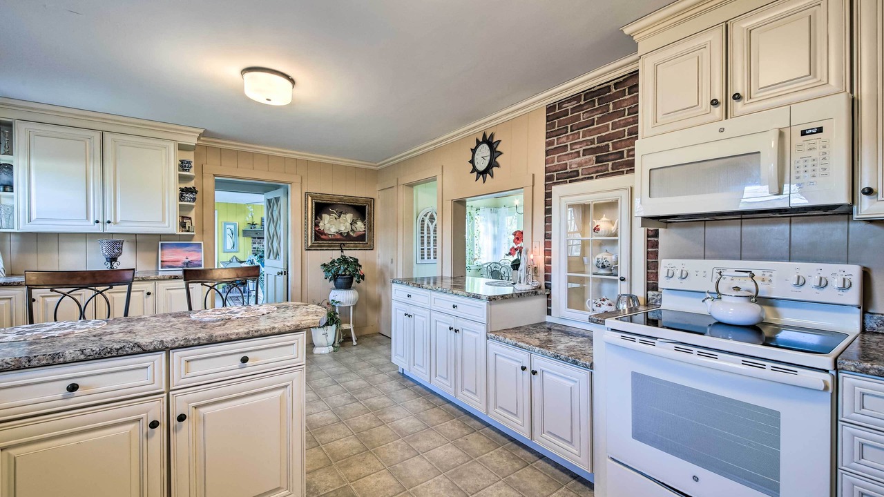 Photo of Kitchen in Bath