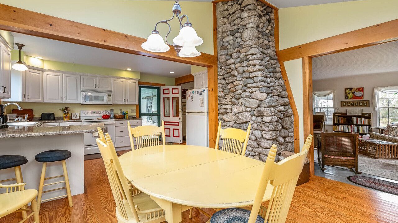 Photo of Livingroom in Ocean Point