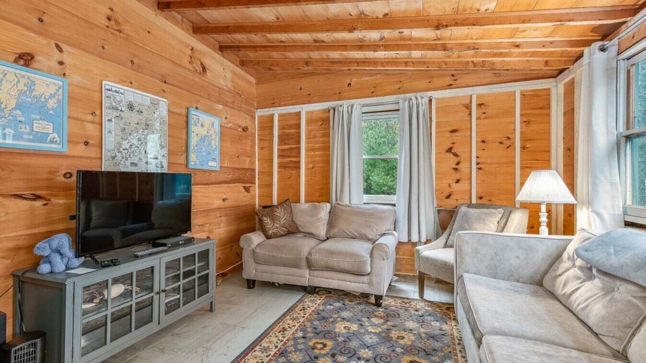 Photo of Livingroom in Bayville