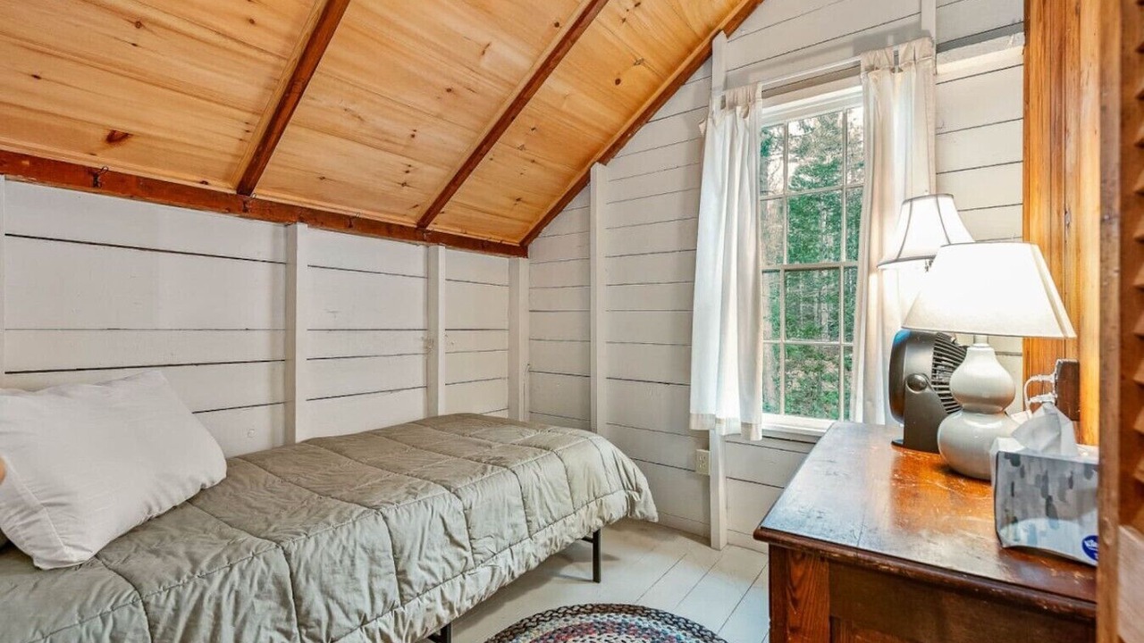Photo of Bedroom in Bayville