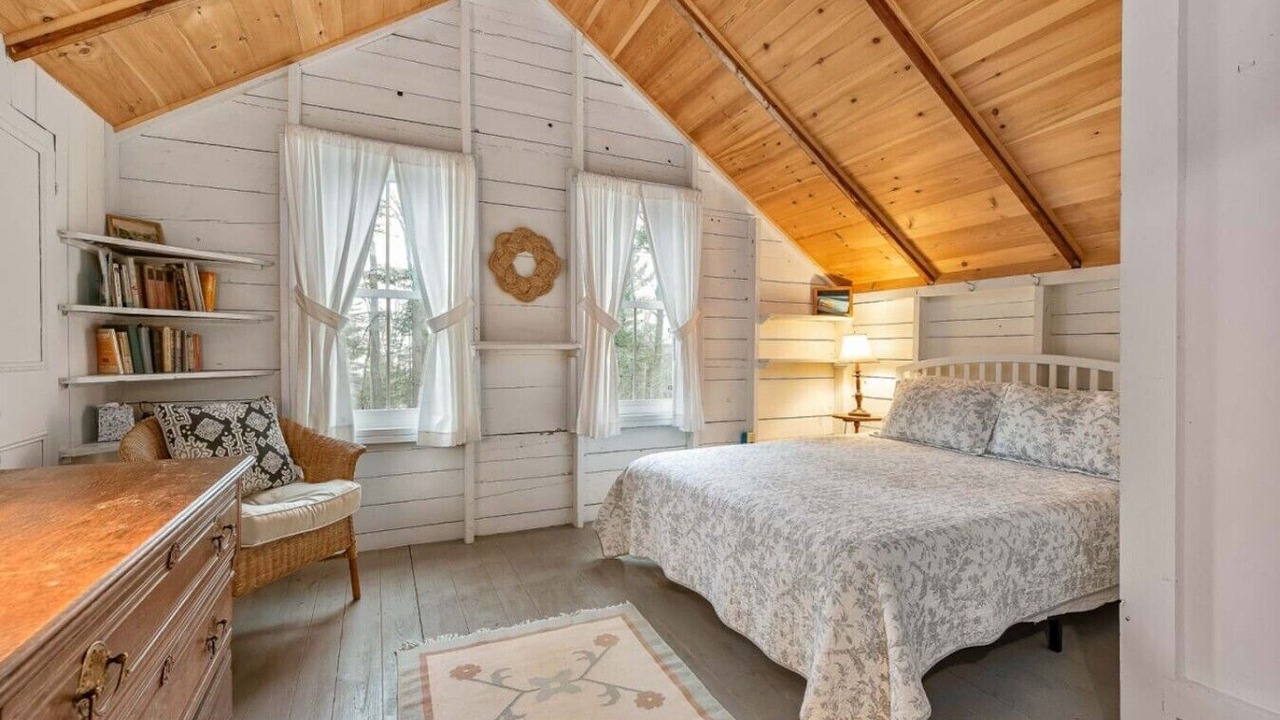 Photo of Bedroom in Bayville
