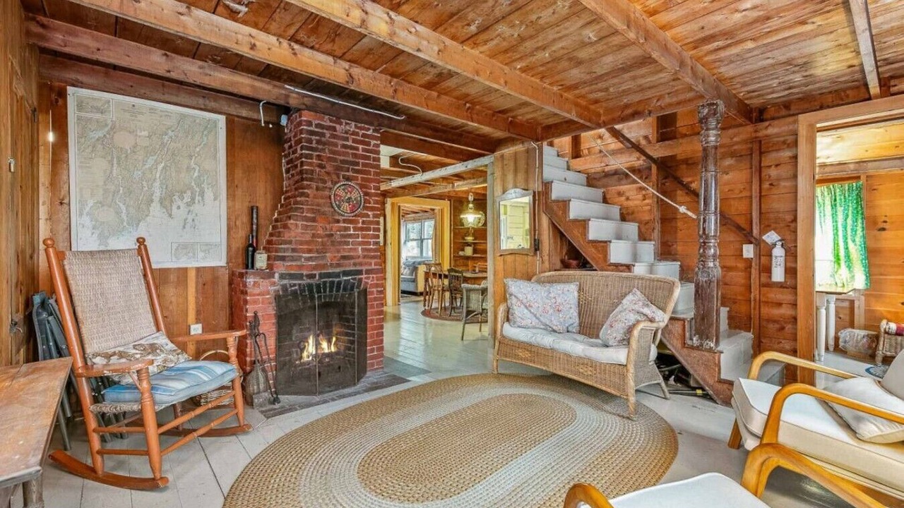 Photo of Livingroom in Bayville