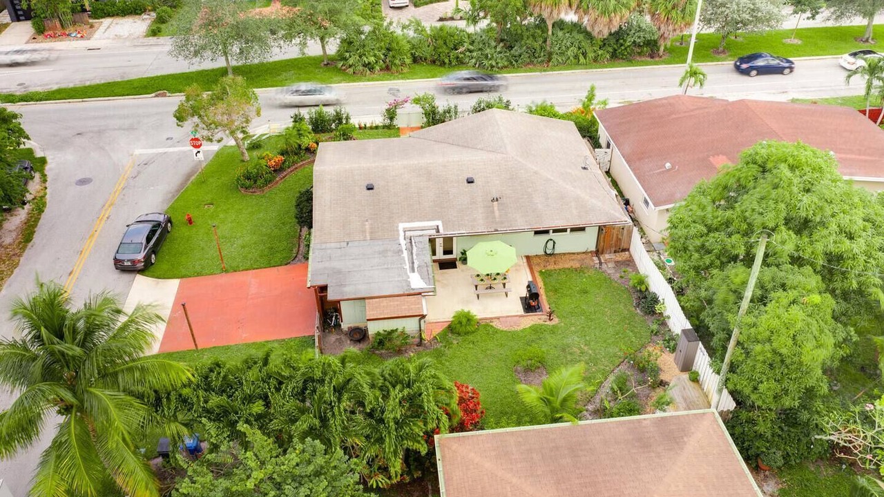 Photo of Outdoor in Poinsettia Heights