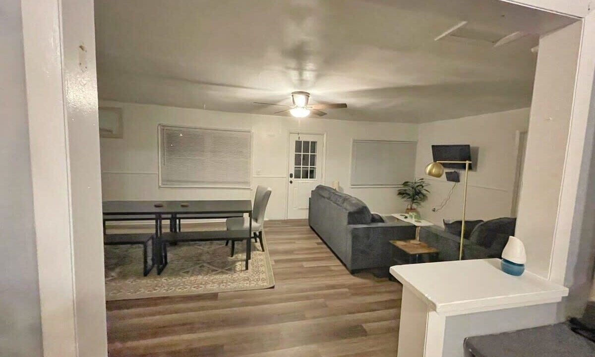 Photo of Livingroom in Lincoln Village