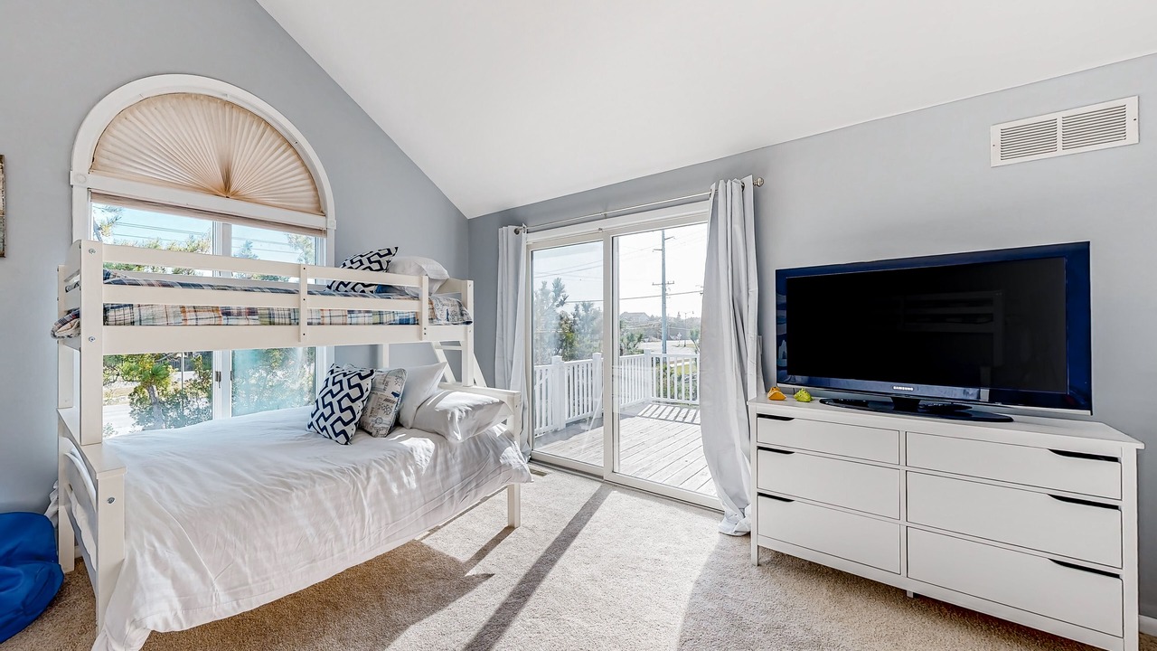 Photo of Bedroom in Sandpiper Pines