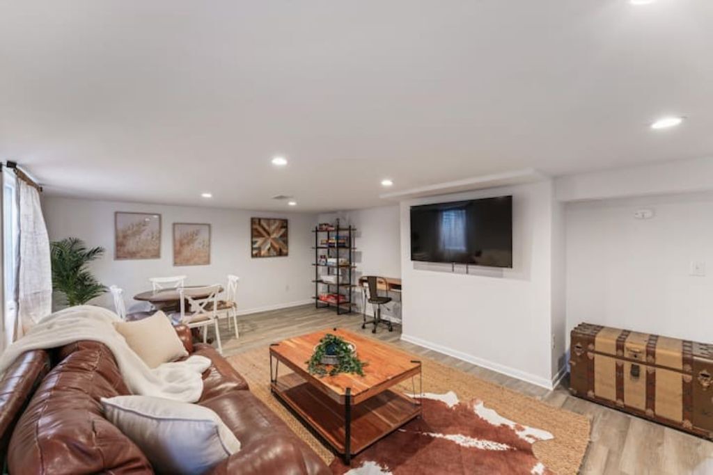 Photo of Livingroom in Knolls Thomas