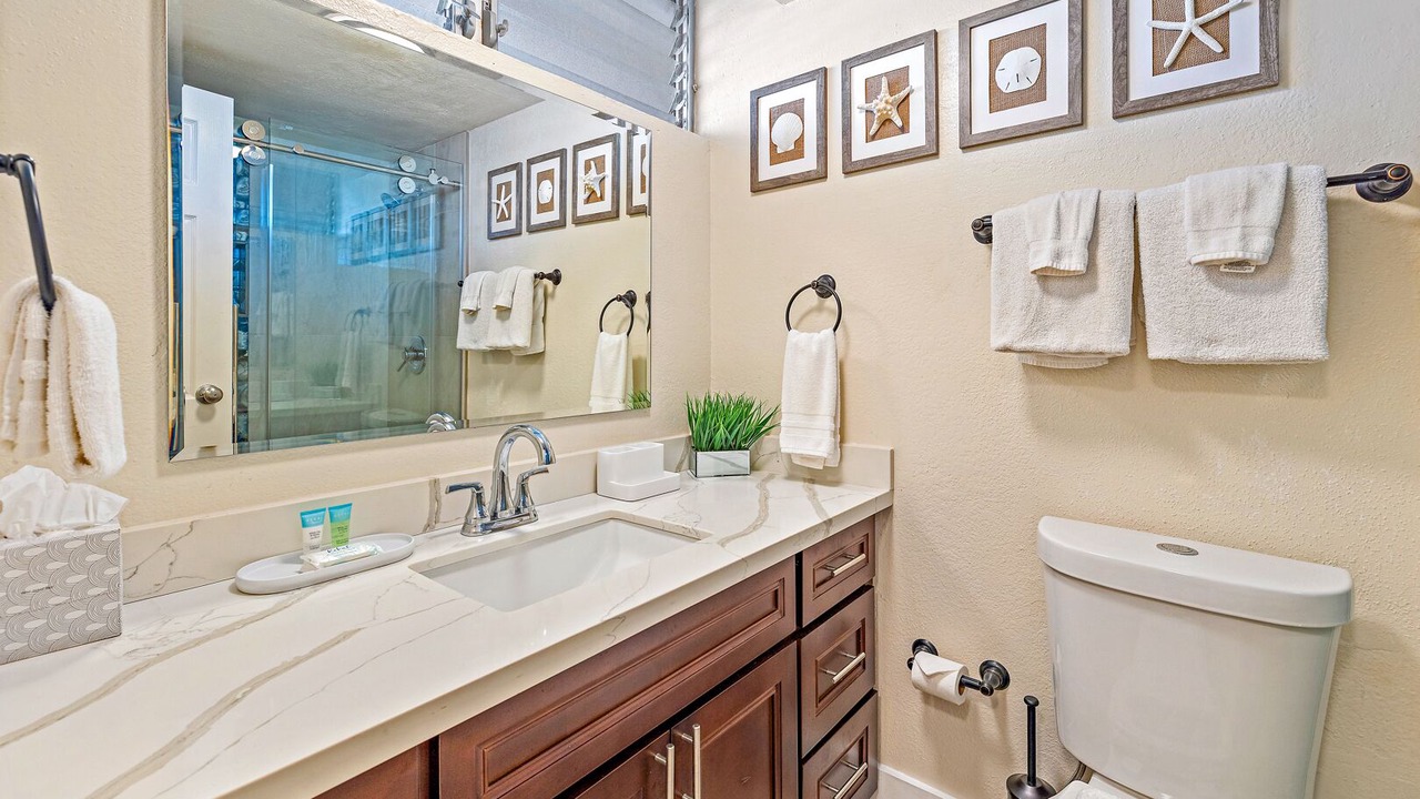 Photo of Bathroom in Kahana