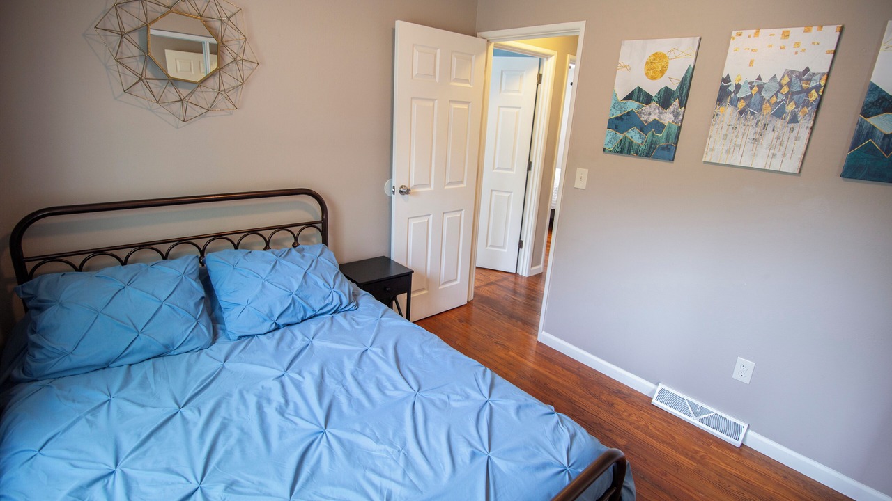 Photo of Bedroom in Warren