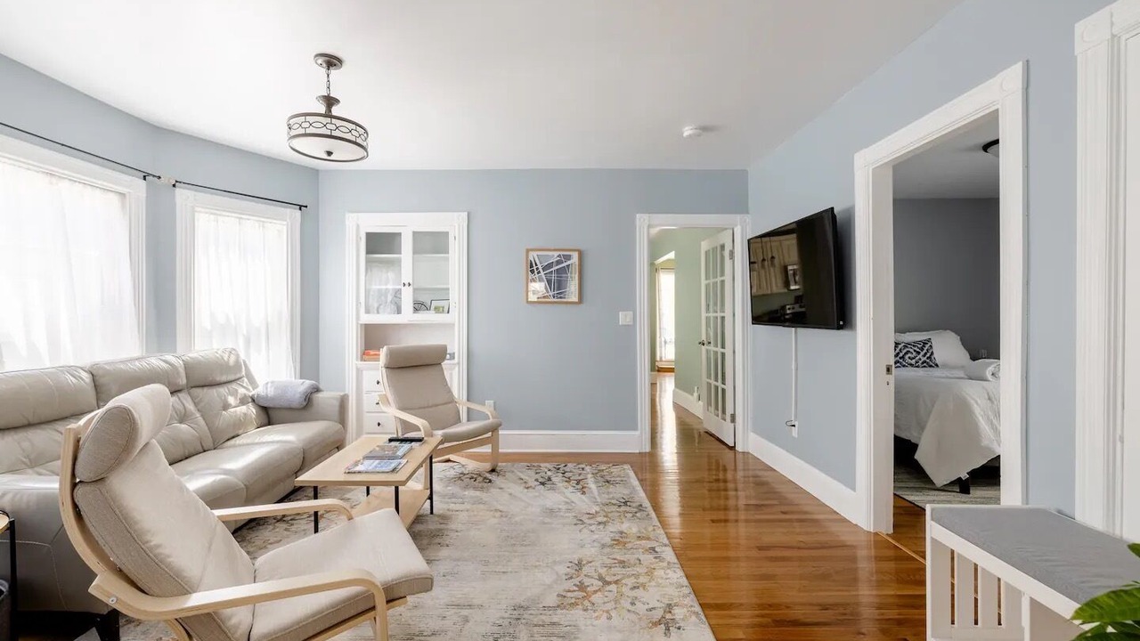 Photo of Livingroom in East Bayside