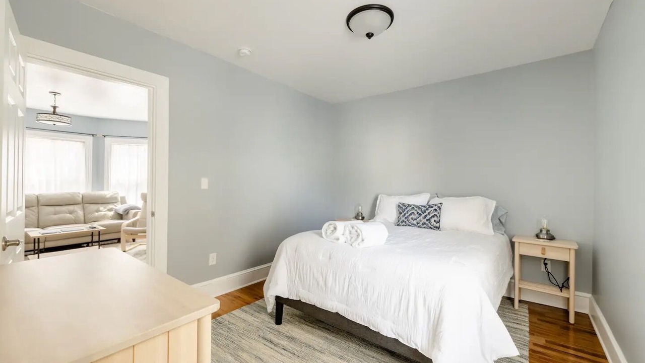 Photo of Bedroom in East Bayside