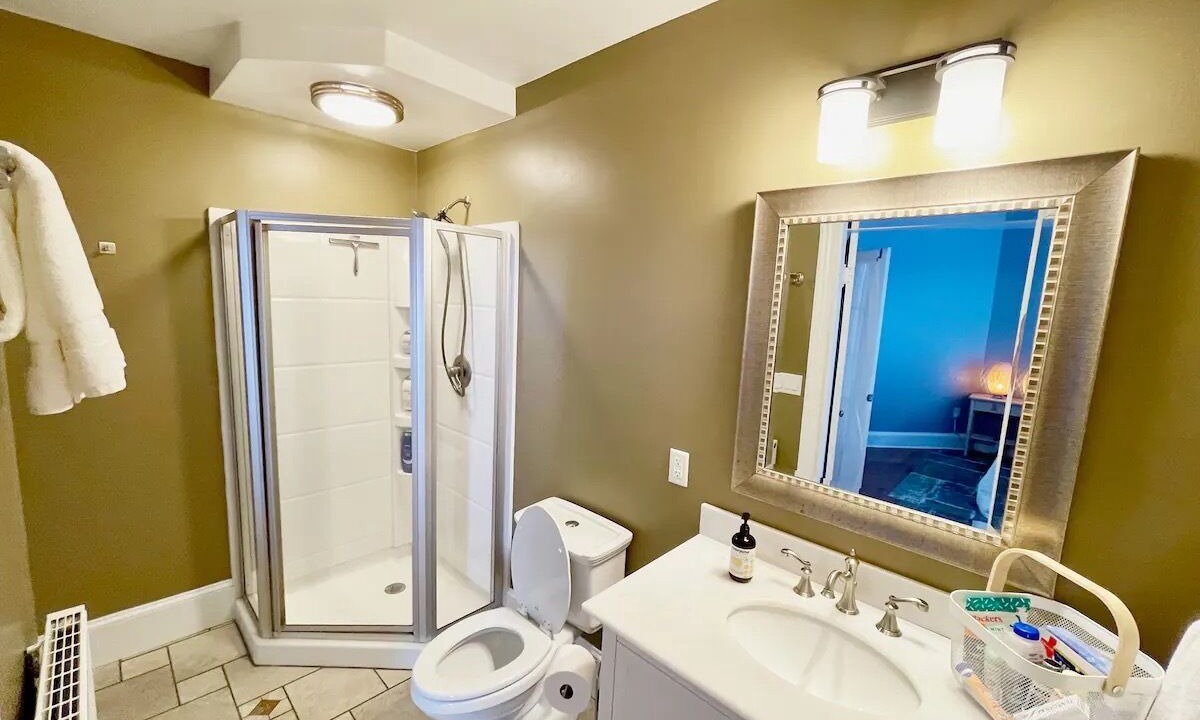 Photo of Bathroom in East Bayside