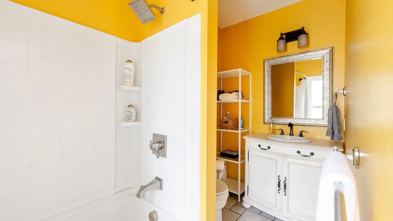 Photo of Bathroom in East Bayside