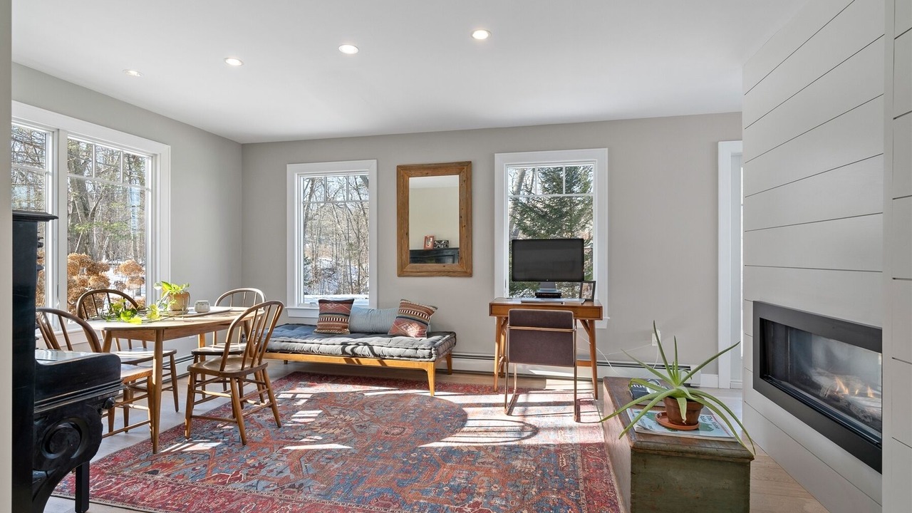 Photo of Livingroom in Yarmouth