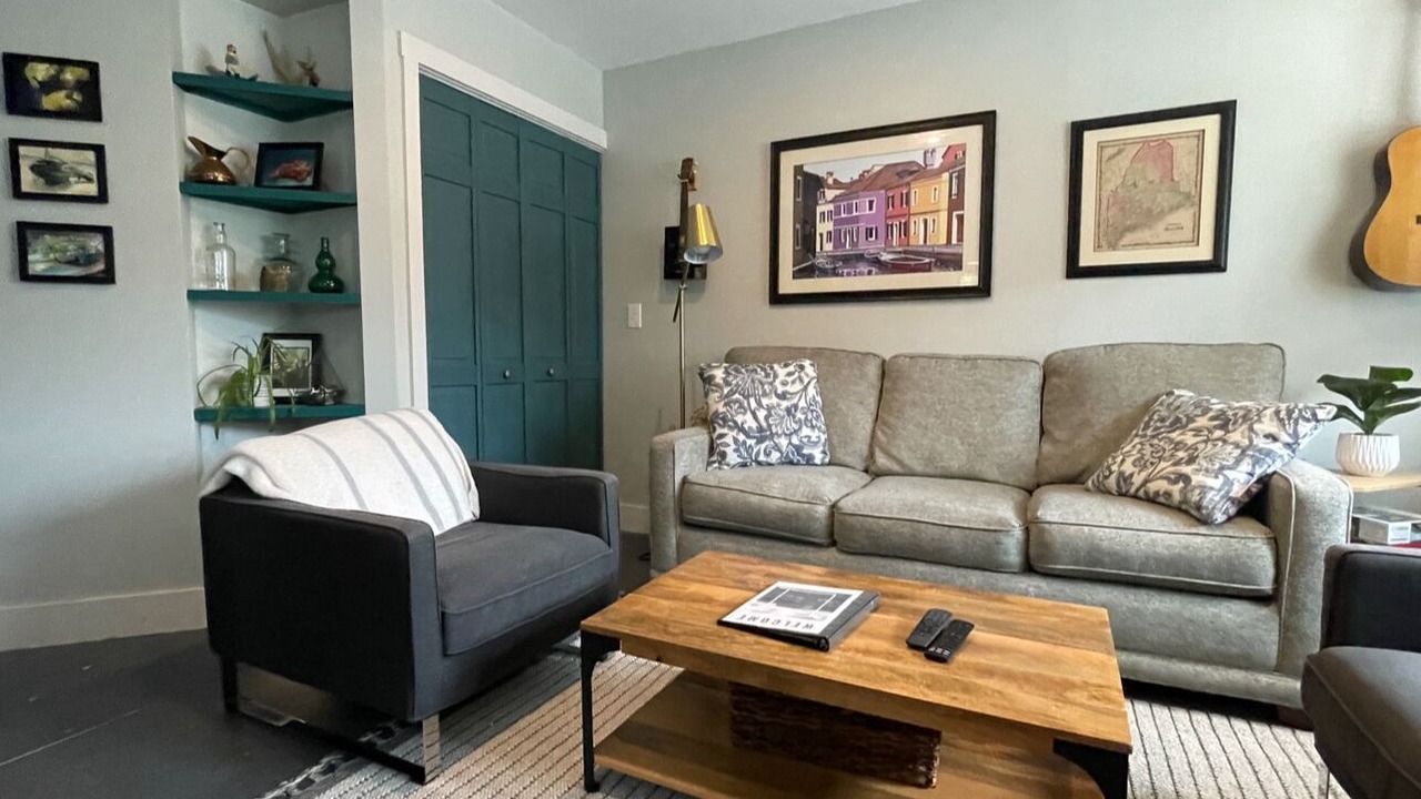 Photo of Livingroom in Oakdale