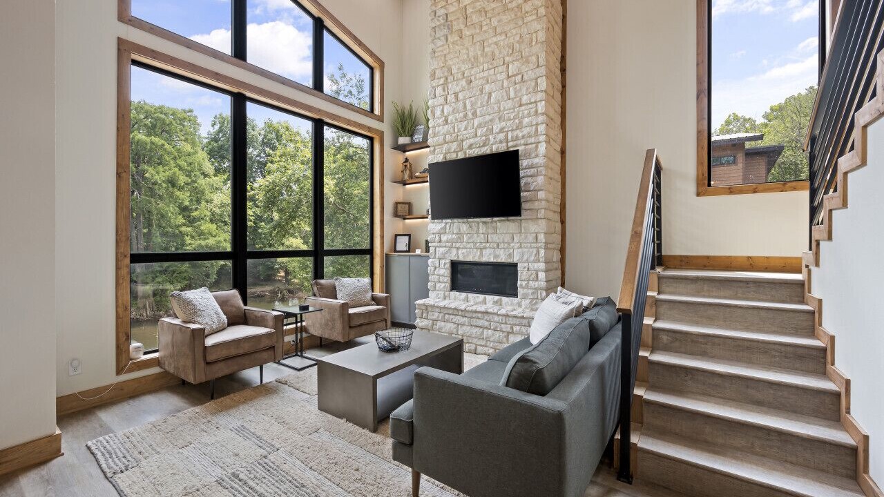 Photo of Livingroom in Broken Bow