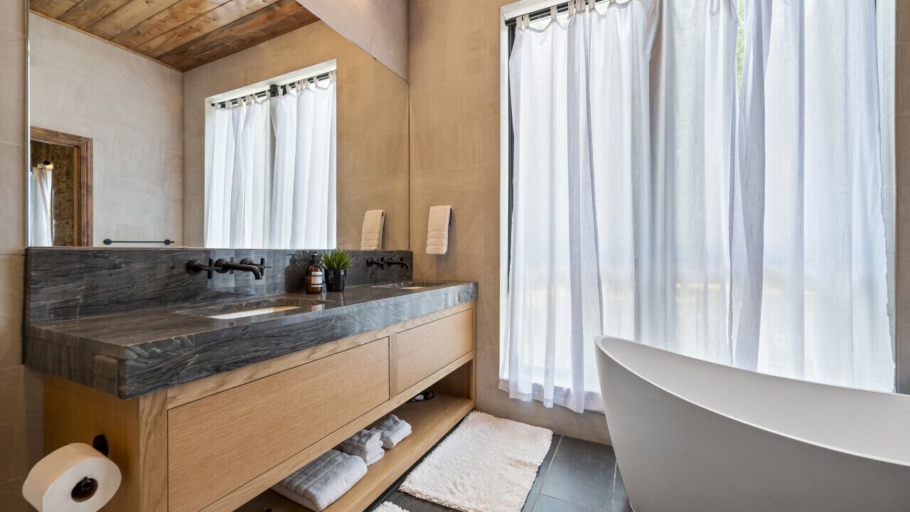 Photo of Bathroom in Broken Bow